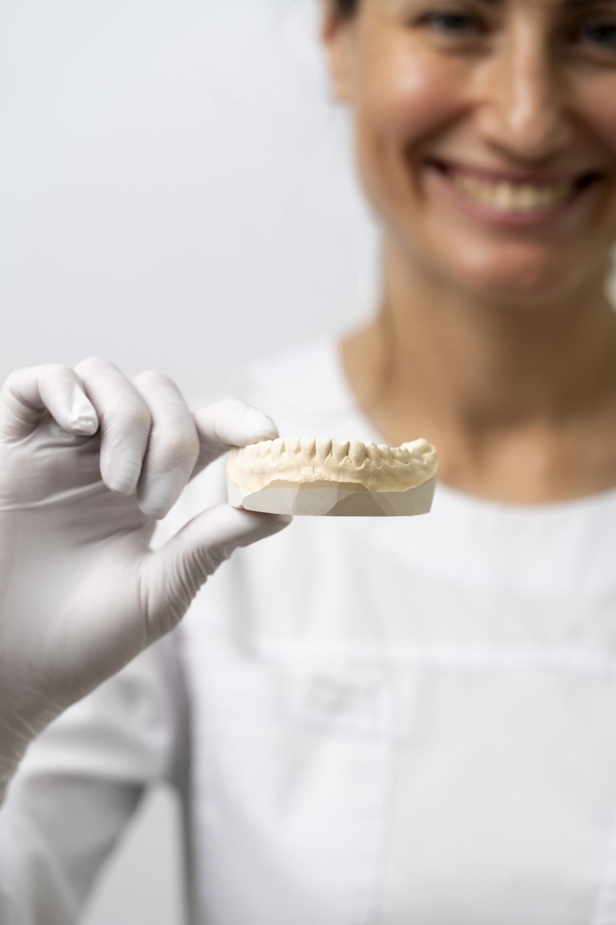 Korony i mosty protetyczne